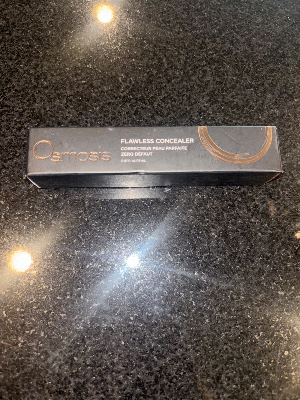 Osmosis Flawless Concealer - Black Packaging in shade HONEY